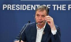 Vučićevo crtanje mete na Dinku Gruhonjiću