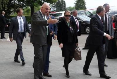 Društvo po mjeri svemoćne direktorice Izetbegović