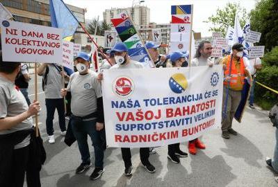Na ulicu izlaze radnici Binasa, Zraka, Pretisa, BNT-a...