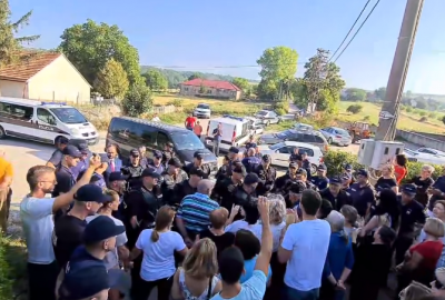 Mještani sela Megdan tijelima štitili izvorište pitke vode!