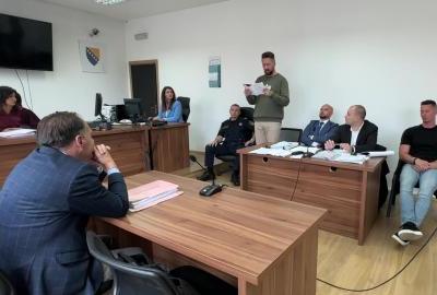 Zašto je presijecanje plastičnog crijeva krivično djelo, a nelegalna gradnja samo prekršaj?