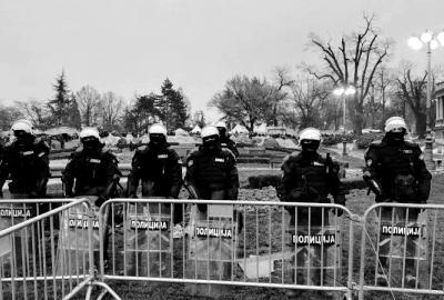 Sukob građana sa policijom, ubistva i odlaganje izbora