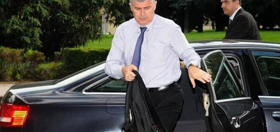 NAŠTIMAN PRAVILNIK O NABAVCI VOZILA: Dragan Čović dobiće limuzinu od 200 hiljada maraka