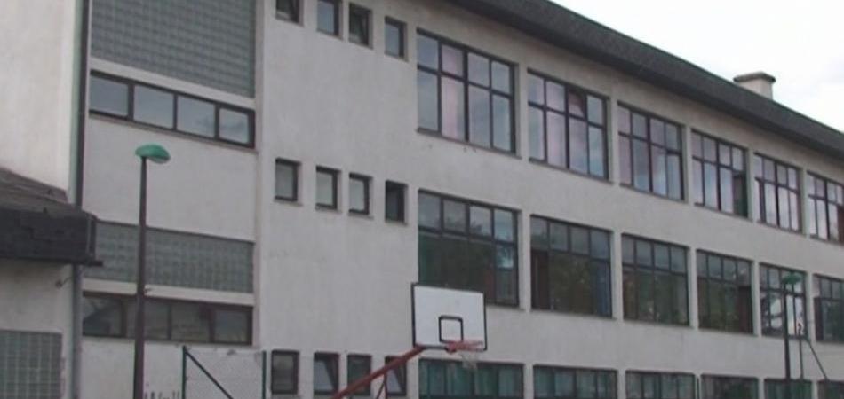 Nastavnica biologije učenicima prodavala marihuanu i speed 