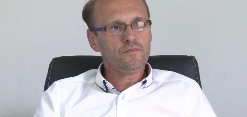 Umjesto nagrađivanog, dva puta primljeni kandidati bez važećih dokumenata