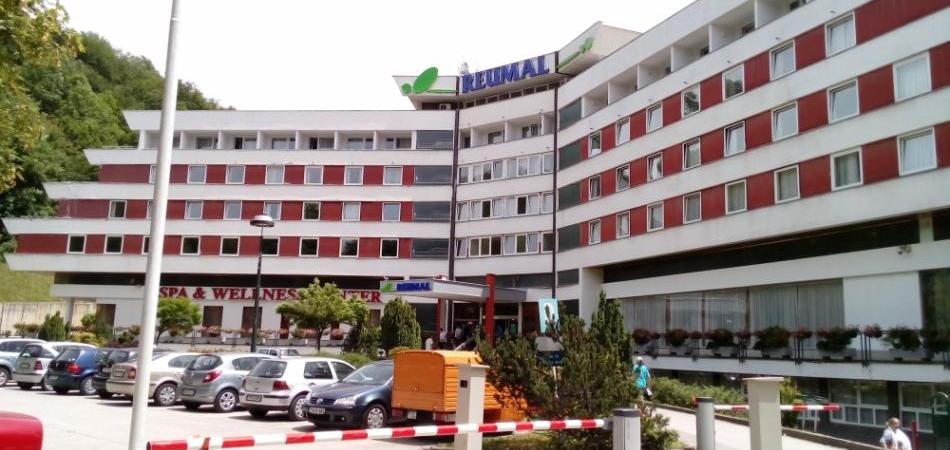 Kozmetičkim smjenama u Reumalu, SDA štiti glavne krivce