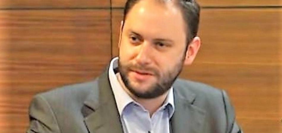 Tri direktora za deset zaposlenih