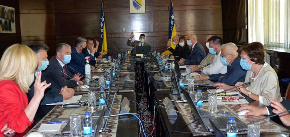 Vlada FBIH finansijski podržava firmu koja fiktivno zapošljava osobe sa invaliditetom