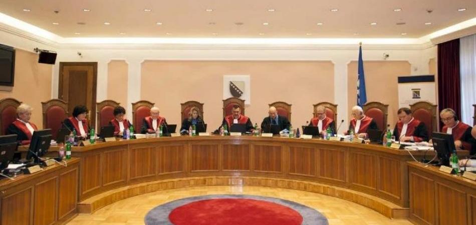 Uposlenici Ustavnog suda BiH vakcinisani u Srbiji