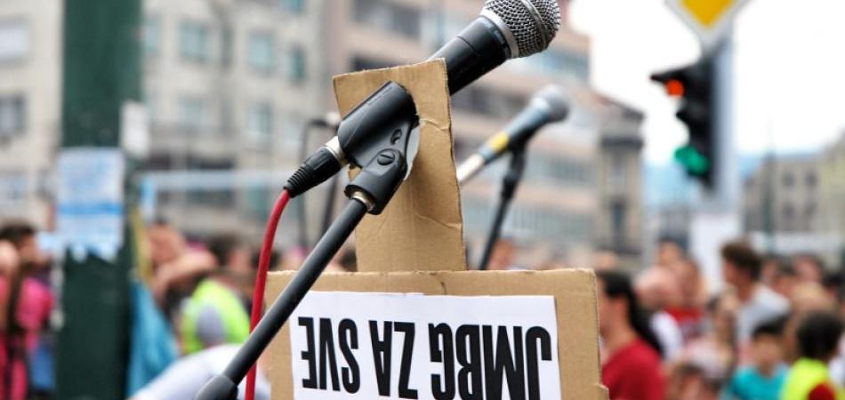 U IME LJUBAVI: Veče protestne pjesme