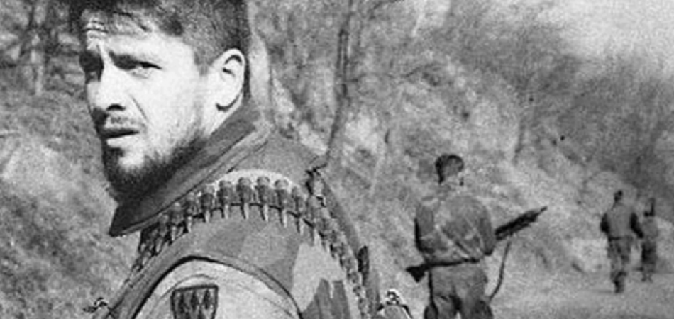 Neprijatelj nije potreban, Bošnjaci sami od sebe prave vjersku skupinu