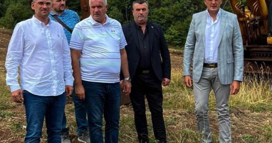 OC Jahorina u blokadi, Elek prijeti Viškoviću
