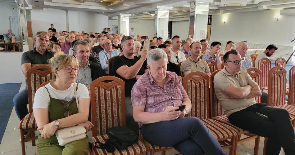 Ugroženi stanovnici poručuju: prodali ste nas, slijede protesti