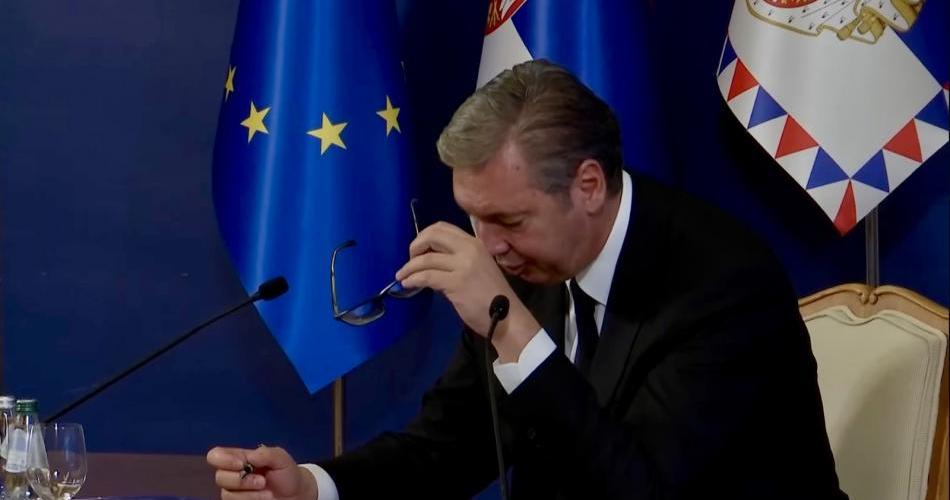 Maskirani napadači, šamari, krv, Vučićev call centar i spremna Žandarmerija