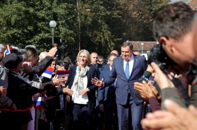 Only for financing state officials, Dodik needs 330 million KM!