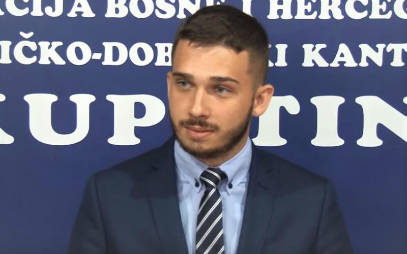 Arnel Isak tvrdi da nikada nije imao veze sa nargila barovima