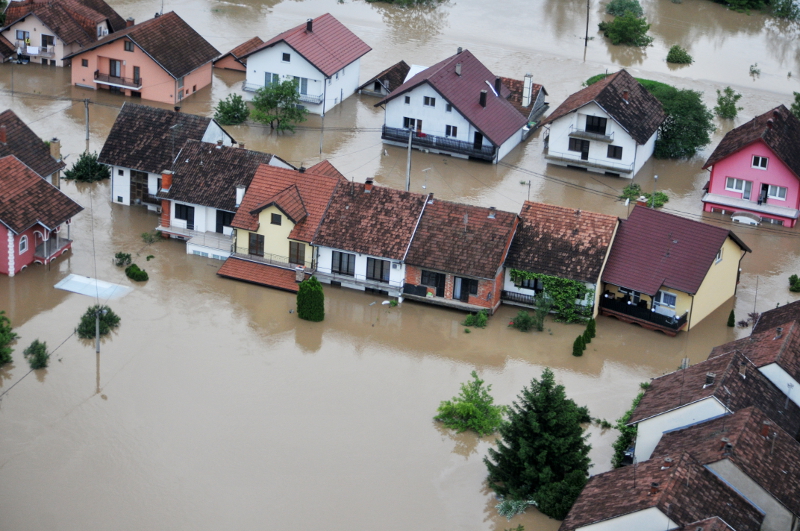 Za sedam godina obnovljeno je više od 20.000 domova, škola i objekata