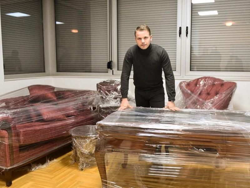 Šef Civilne zaštite za kancelarijski namještaj potrošio 6.000 maraka!